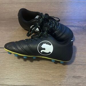 Puma Kids Soccer Shoes Cleats Little Kid Size 1 US